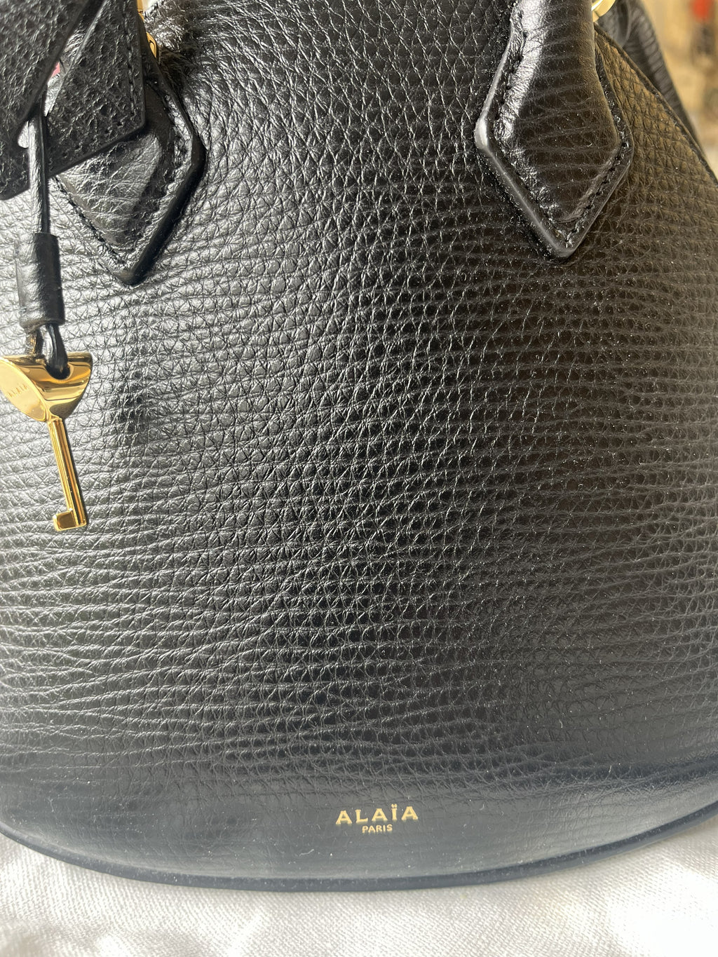 ALAÏA Dome 25 Bag