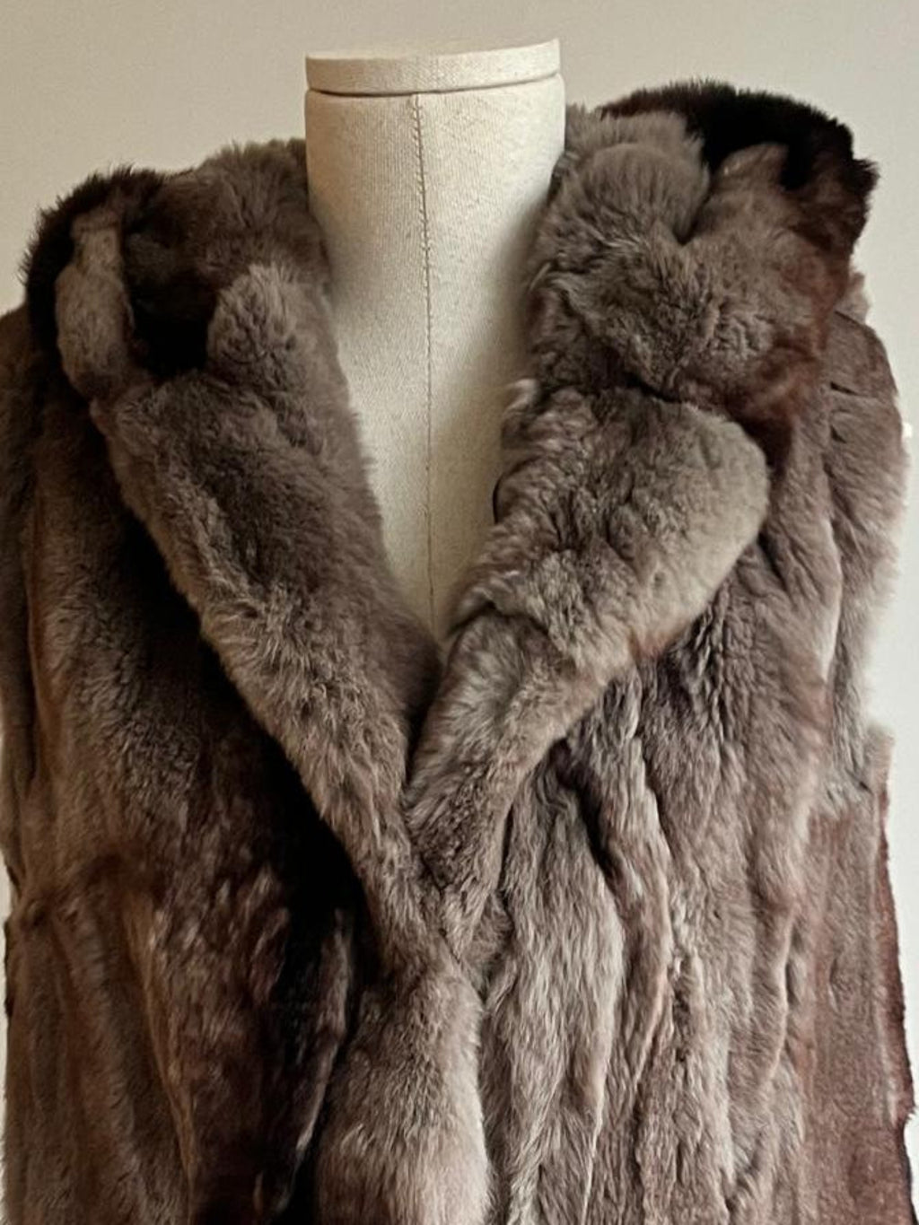 Hooded Fur Gilet - M