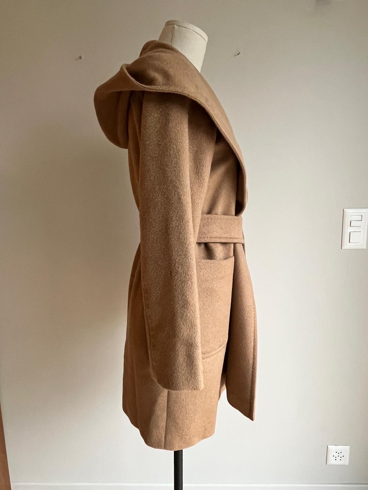 MAX MARA Hooded Coat - 38
