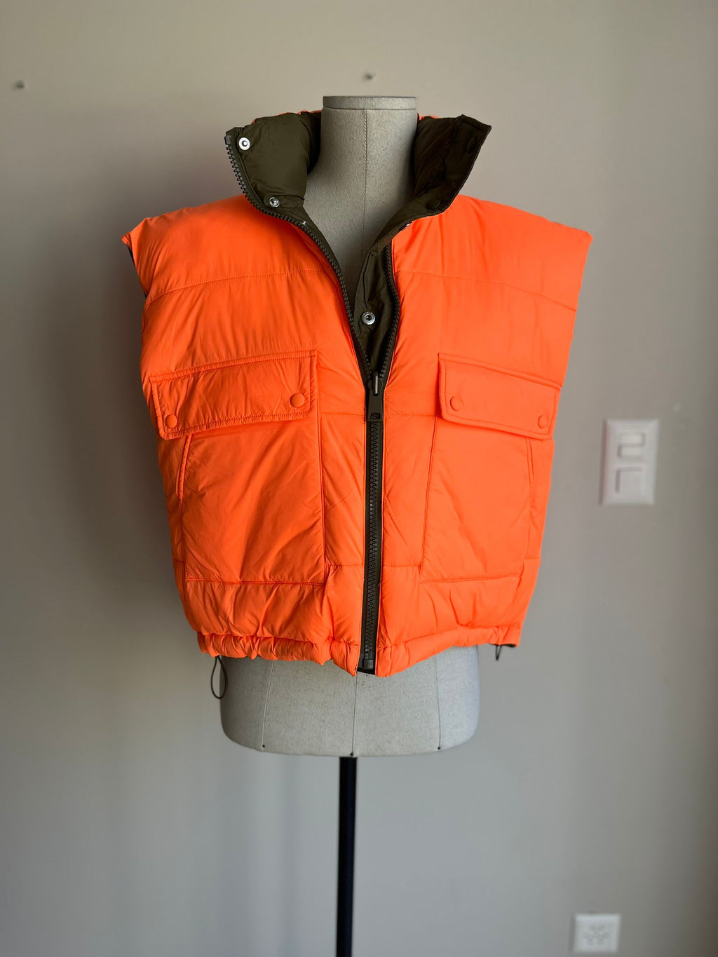 ESSENTIAL ANTWERP Down Gilet - XS