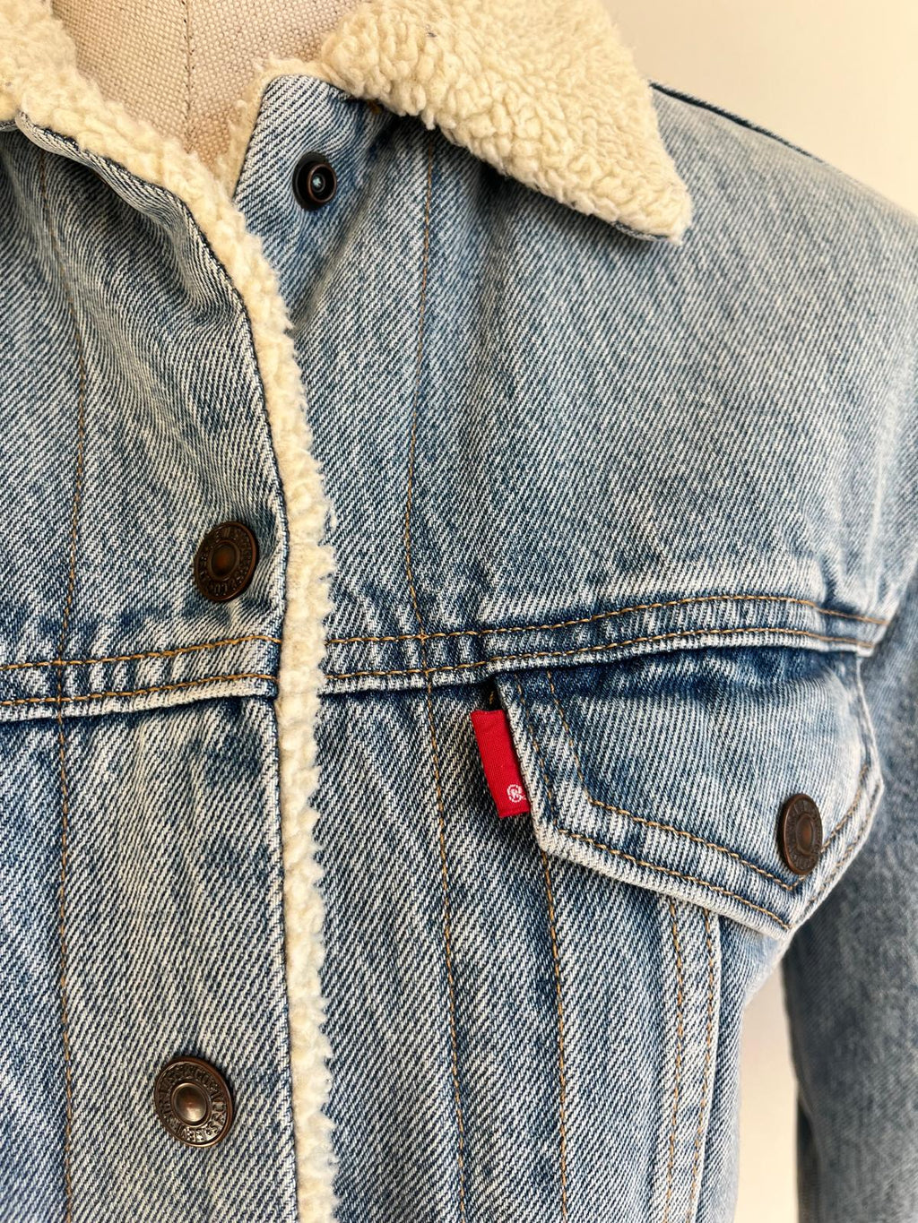 LEVI'S Fur-Lined Denim Jacket - S