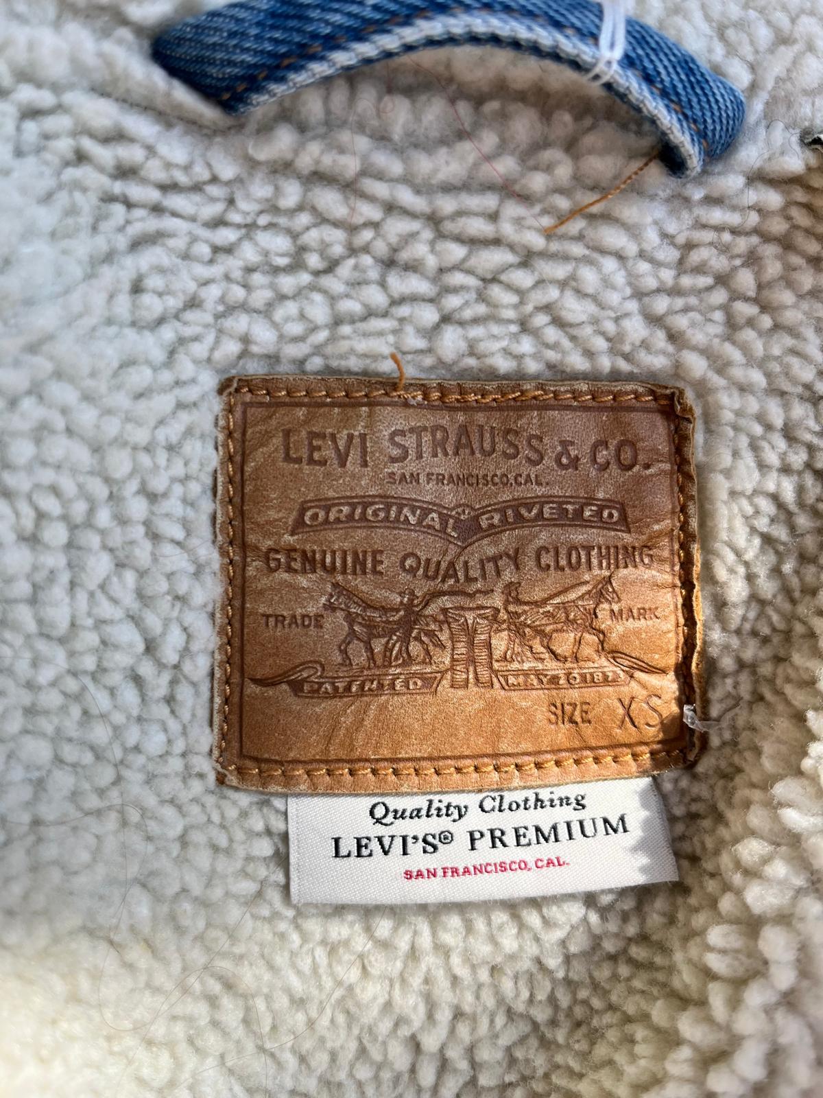 LEVI'S Fur-Lined Denim Jacket - S